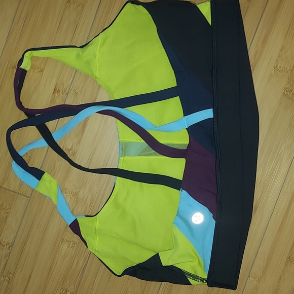 Lululemon Sports Bras size 8 - set of 4 - Picture 5 of 8